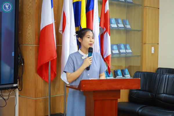Ths. Lê Thị Anh Nga trình bày tham luận