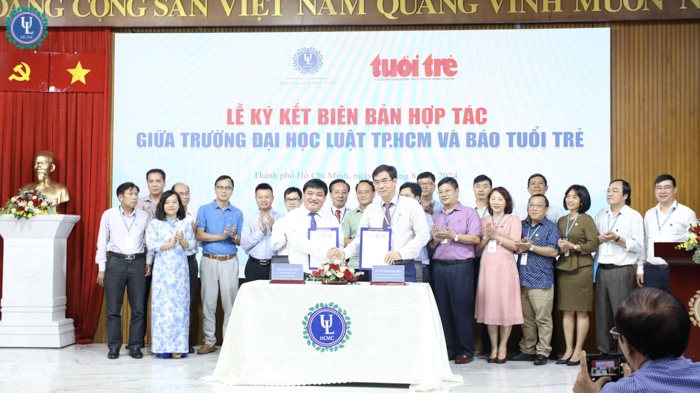 Trang Chủ Chính Thức HelLo88.com qua truyền thông