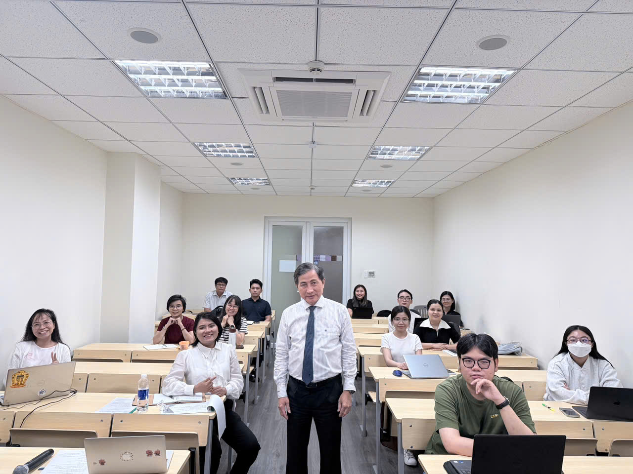 VIỆN SỞ HỮU TRÍ TUỆ, KHỞI NGHIỆP VÀ ĐỔI MỚI SÁNG TẠO TỔ CHỨC THÀNH CÔNG KHOÁ ĐÀO TẠO NGẮN HẠN 